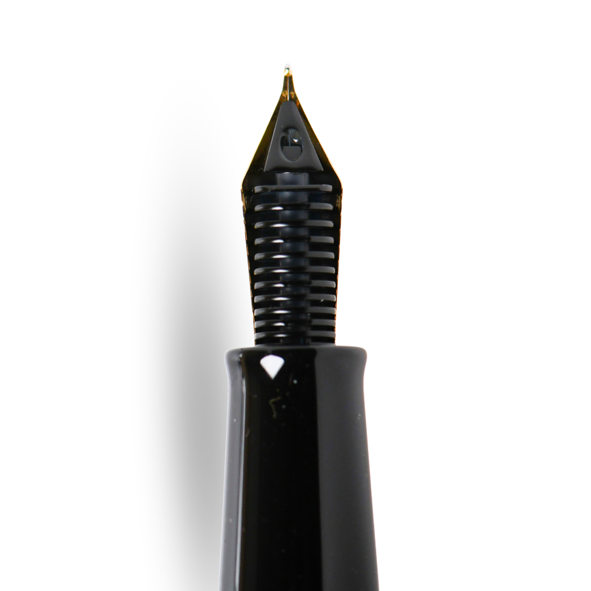 Namiki Yukari Royale Kashimushi (Lotus & Dragonfly) Limited Edition Maki-e Fountain Pen - Medium 18kt Gold Nib