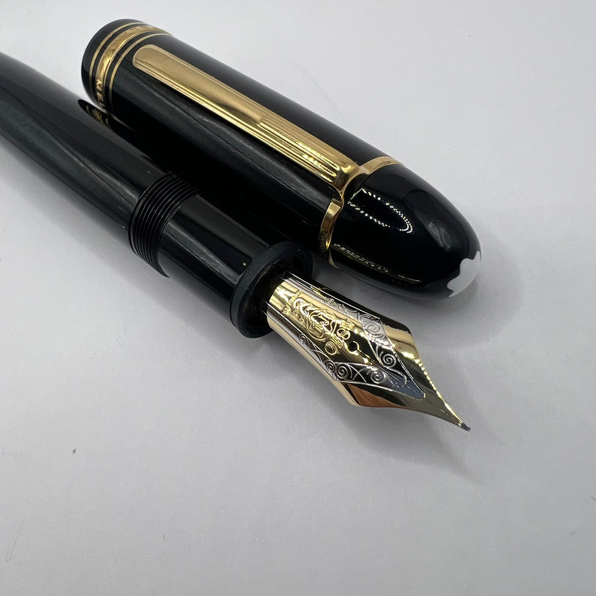 Montblanc Meisterstuck #149 Fountain Pen - Medium 18kt Gold Nib ...