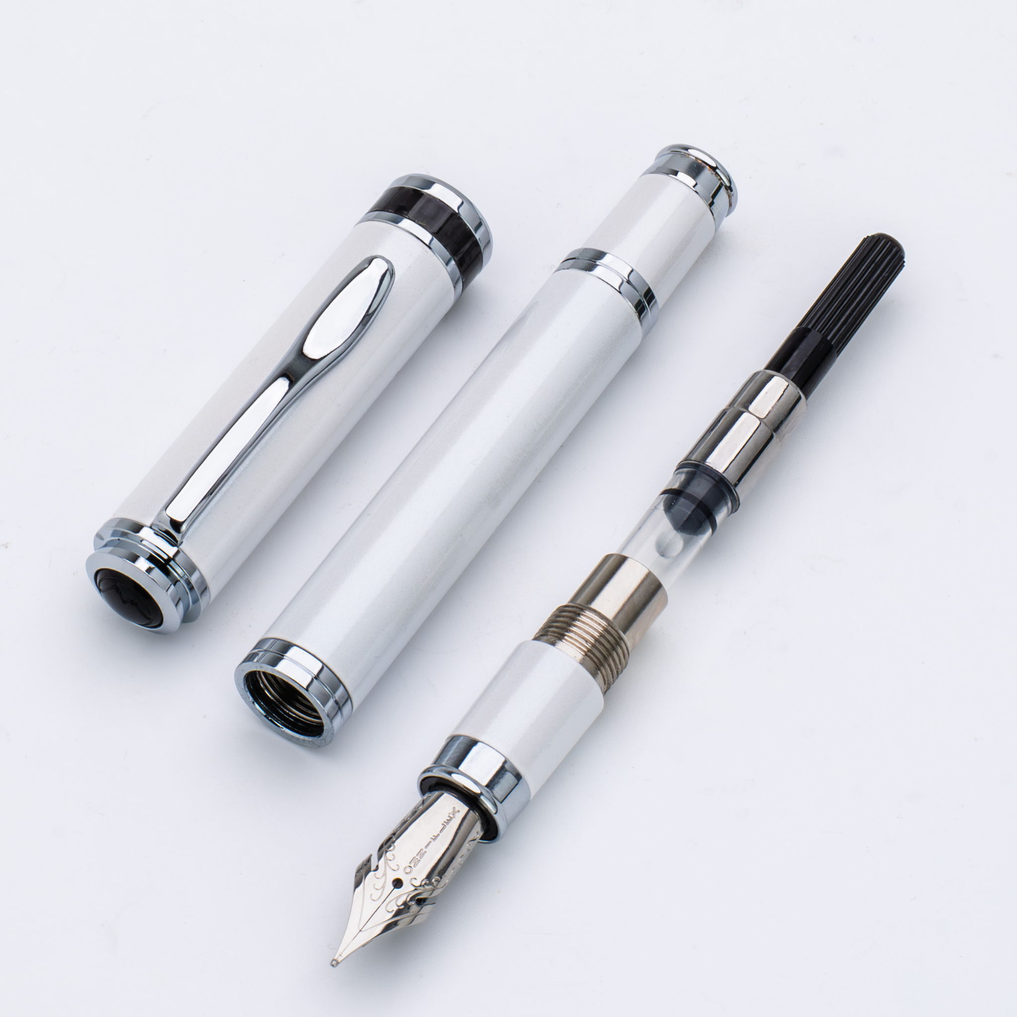 Monteverde USA Innova 2026 Color of The Year Cloud Dancer Fountain Pen Chrome Trim Collection
