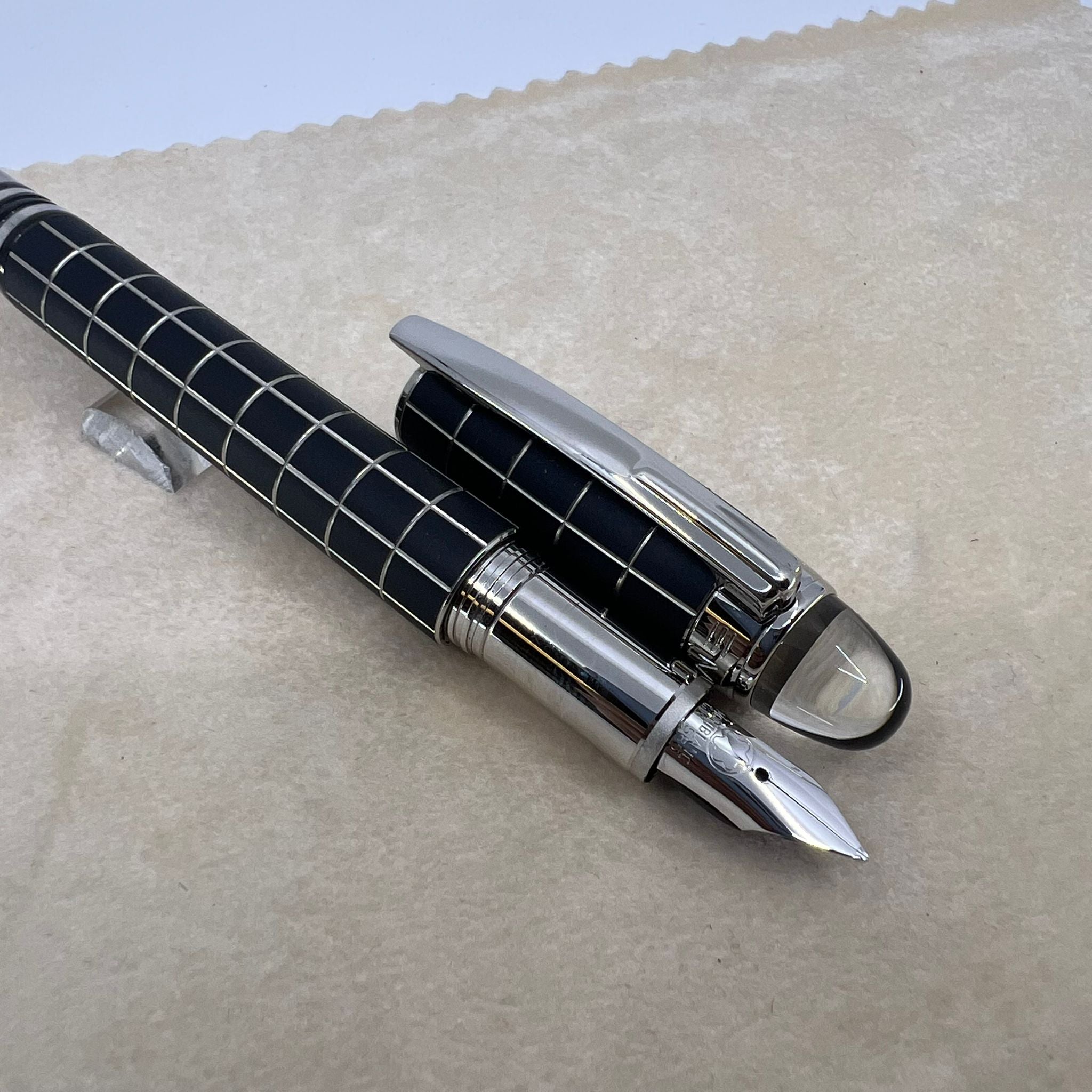 Montblanc Starwalker Nib 14K M Metal Rubber White Star Fountain