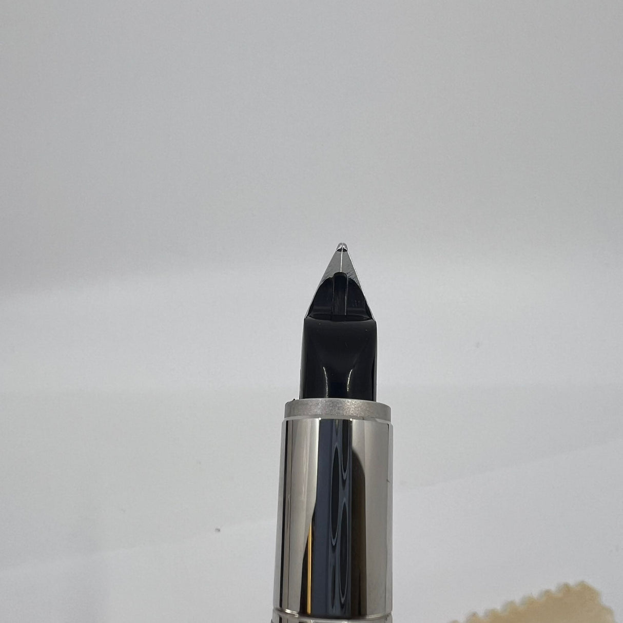 Montblanc Starwalker Nib 14K M Metal Rubber White Star Fountain Pen Black Silver