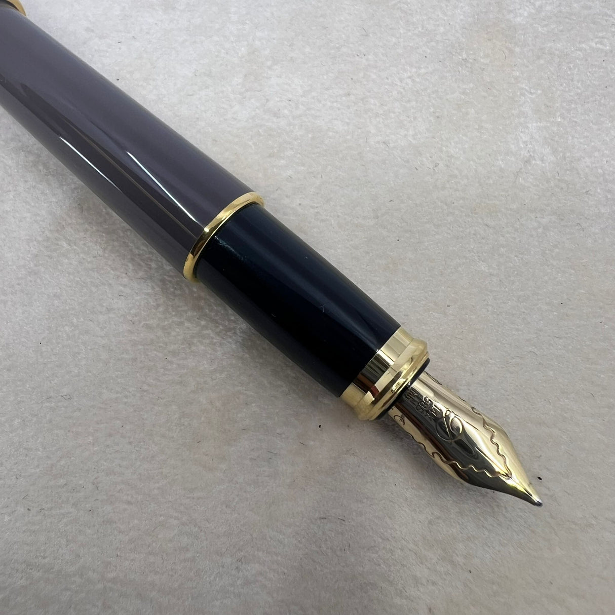 ST Dupont Fidelio Laque Grey - Fountain Pen