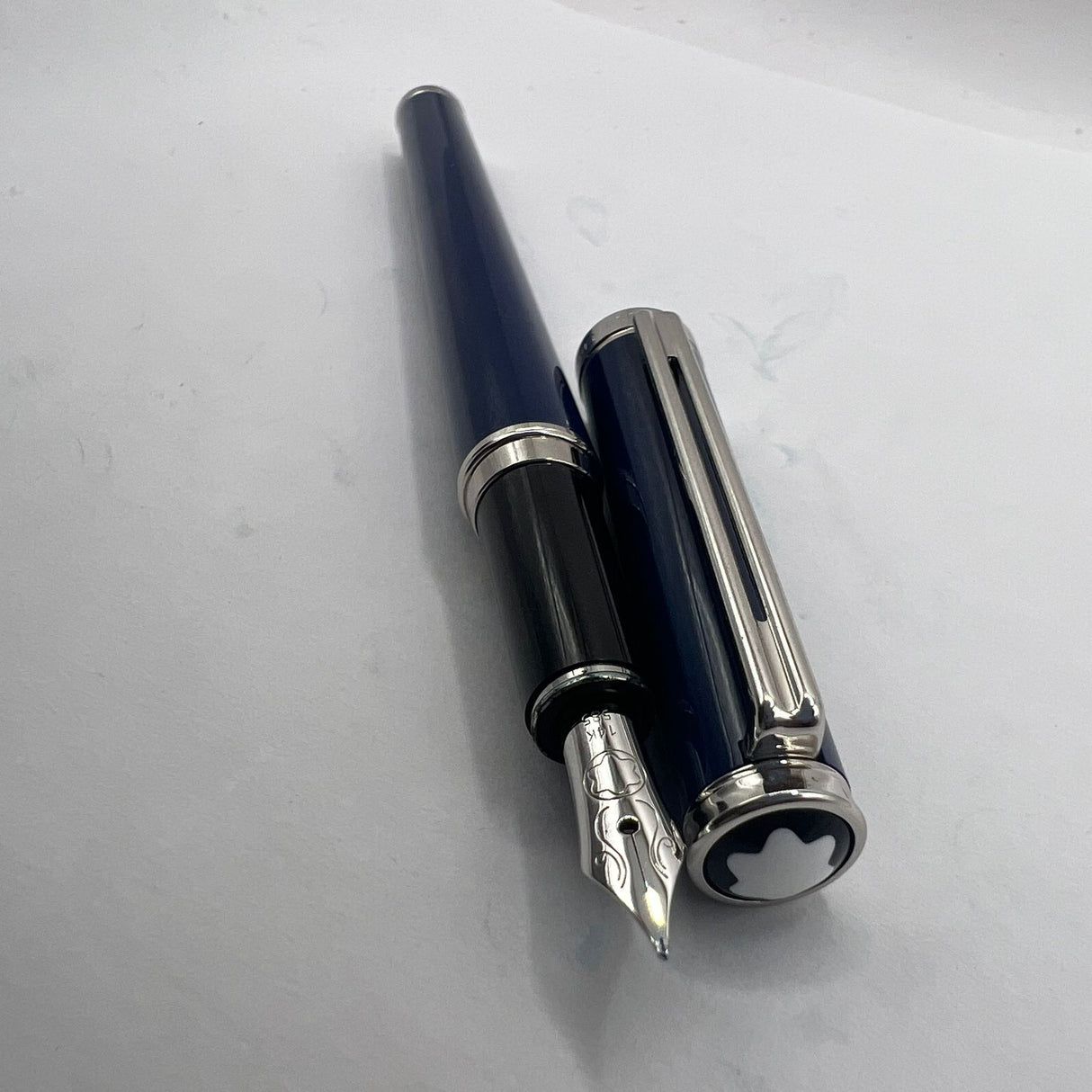 Montblanc Noblesse Blue 14K gold nib Fountain Pen - circa 1990
