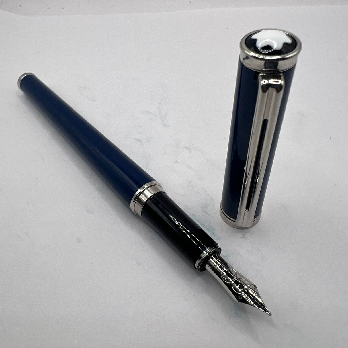 Montblanc Noblesse Blue 14K gold nib Fountain Pen - circa 1990
