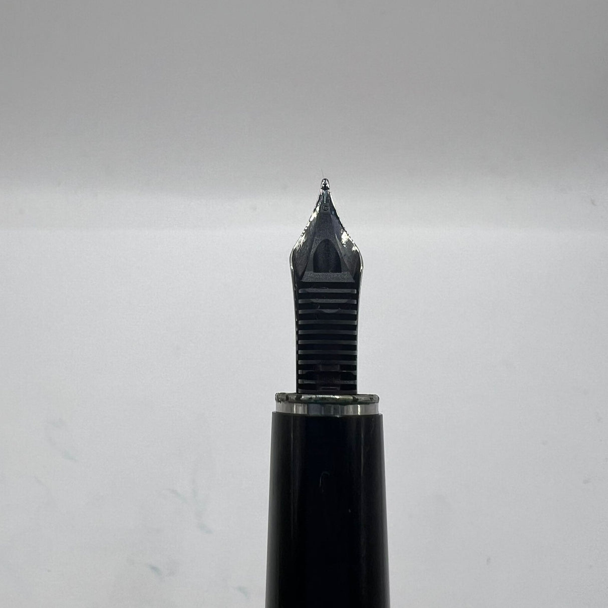 Montblanc Noblesse Blue 14K gold nib Fountain Pen - circa 1990