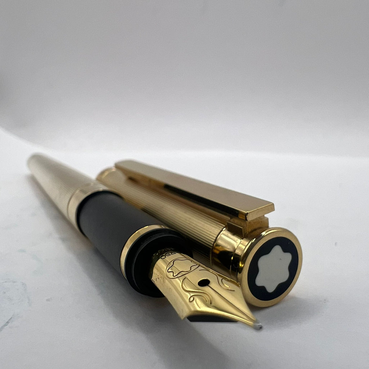 Montblanc Noblesse 18k nib  Gold plated Fountain Pen - circa 1980
