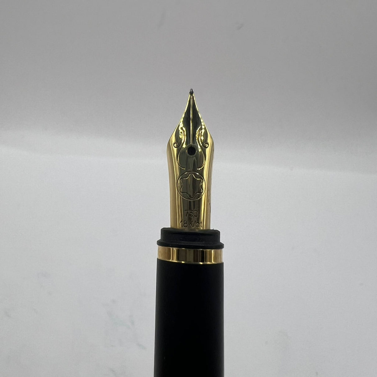Montblanc Noblesse 18k nib  Gold plated Fountain Pen - circa 1980