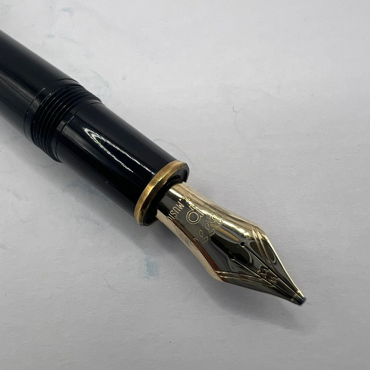 Platinum 3777 Black Gold trim Music Nib 14K - Fountain Pen