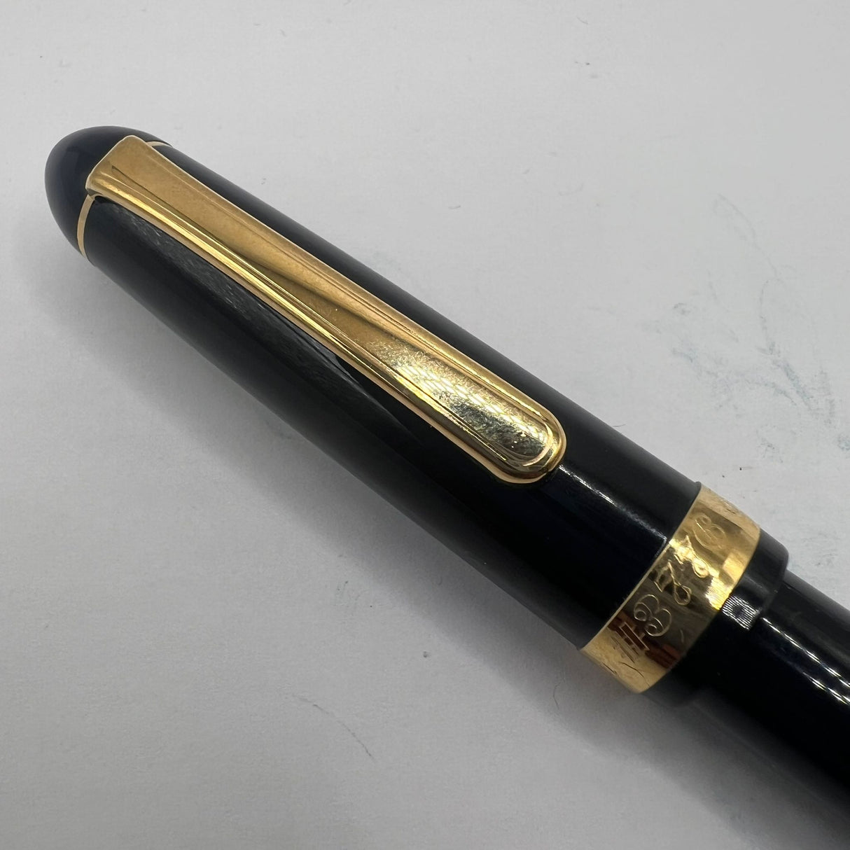 Platinum 3777 Black Gold trim Music Nib 14K - Fountain Pen