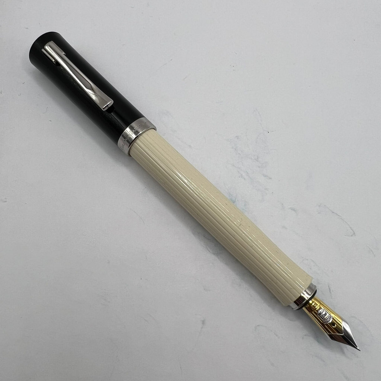 Graf Von Faber Castell Intuition Ivory Fluted Barrel Fountain Pen