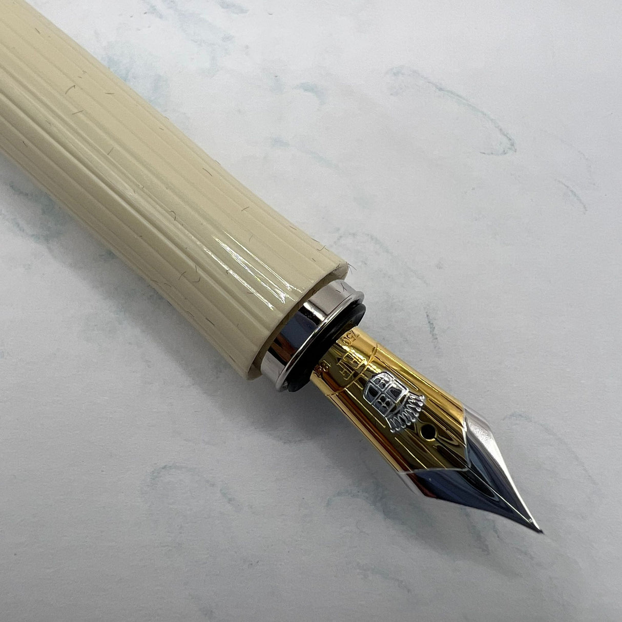 Graf Von Faber Castell Intuition Ivory Fluted Barrel Fountain Pen