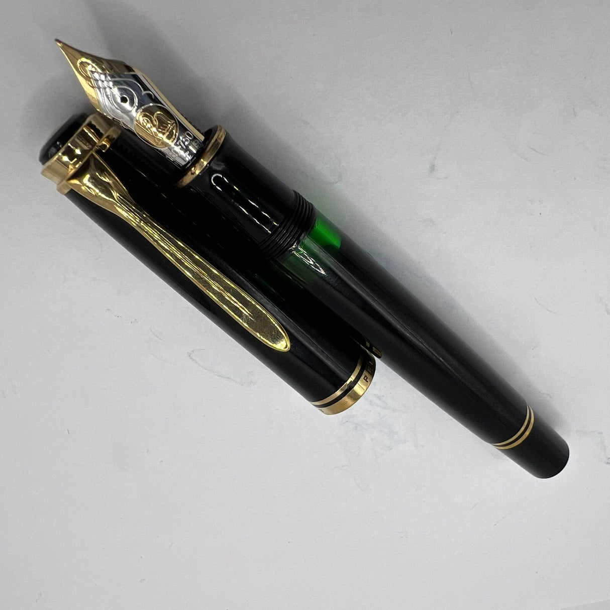 Pelikan M800 Black Gold trim - Window ink view Fountain Pen - Circa 1990
