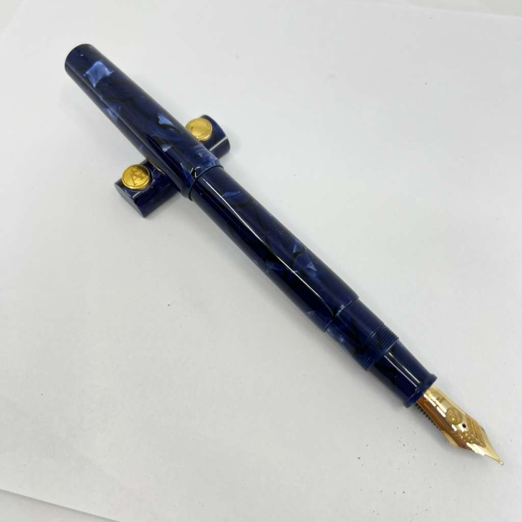 Armando Simoni Club Minimalist La Blue Royale Celluloid Oversized Fountain Pen - Magic Flex Medium #8 Size 14kt Gold Nib