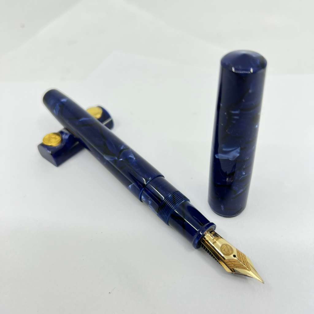 Armando Simoni Club Minimalist La Blue Royale Celluloid Oversized Fountain Pen - Magic Flex Medium #8 Size 14kt Gold Nib