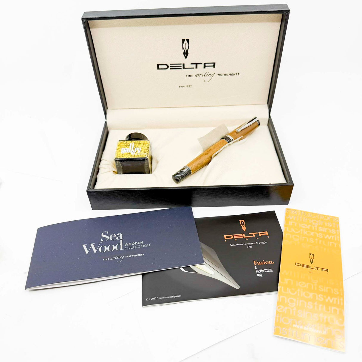 Delta Sea Wood Limited Edition 0569/1000 Fusion Gold nib 18K750  - Fountain Pen