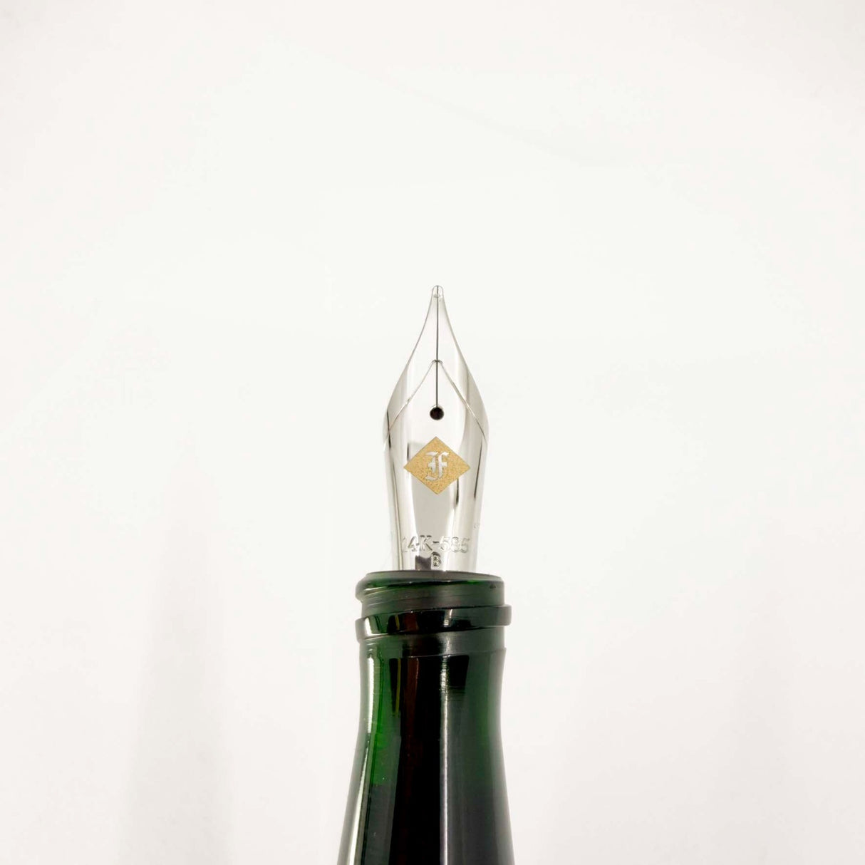 Franklin Christoph Model 66 Stabilis Green  Gold Nib 14K  - Fountain Pen