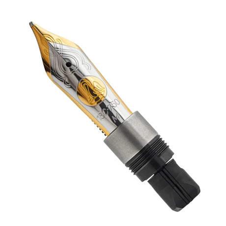 Pelican M1000 18k Medium Nib
