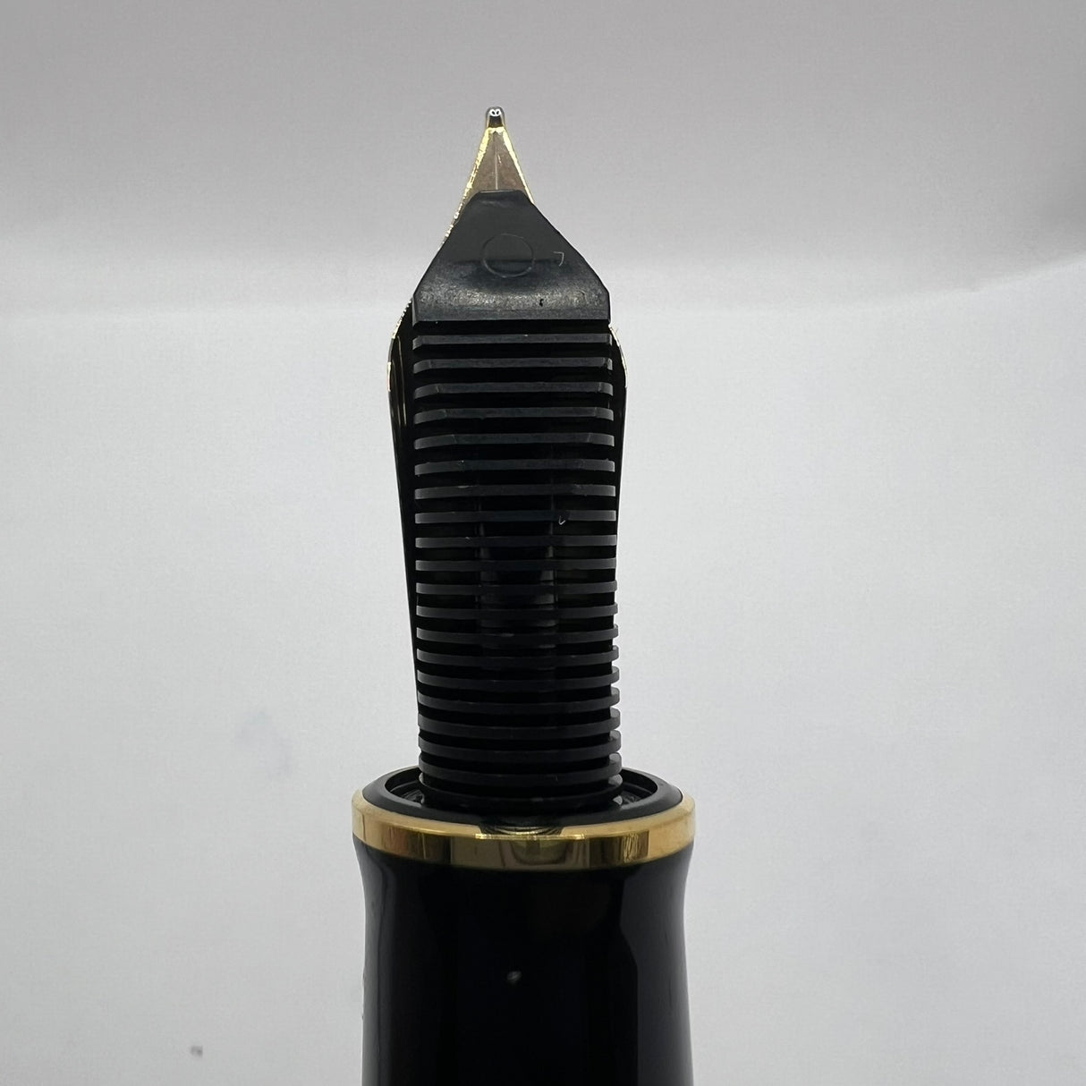 Pelikan Souveran Black M1000 Fountain Pen -  Very Flexible Fine 18kt Gold Nib