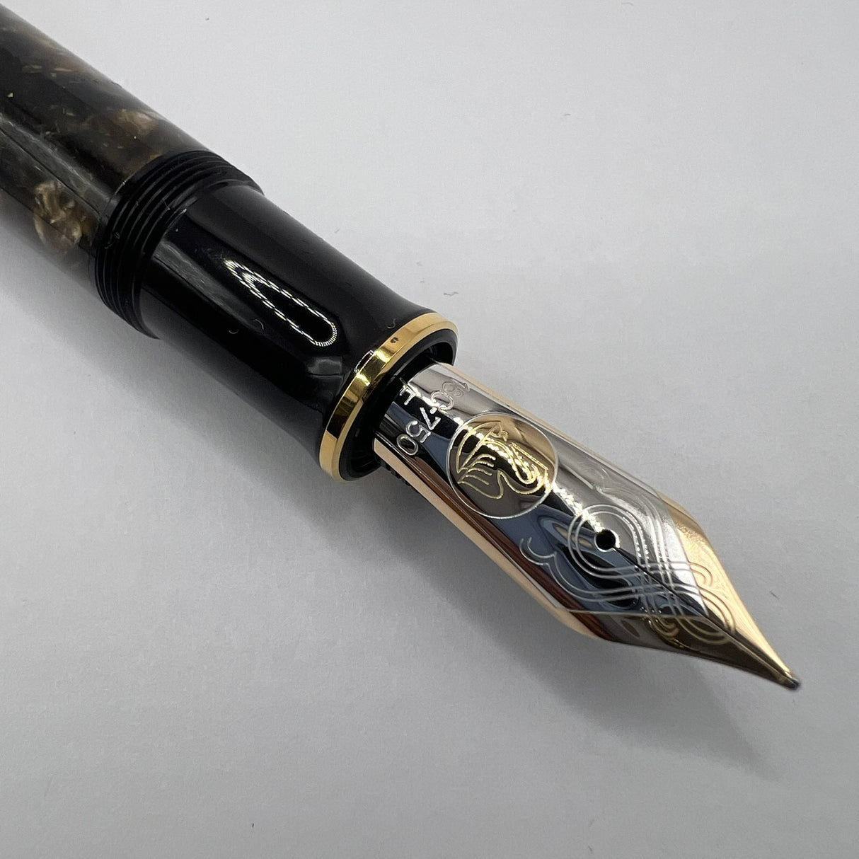 Pelikan Souveran Renaissance Brown M1000 Fountain Pen -  Very Flexible Fine 18kt Gold Nib