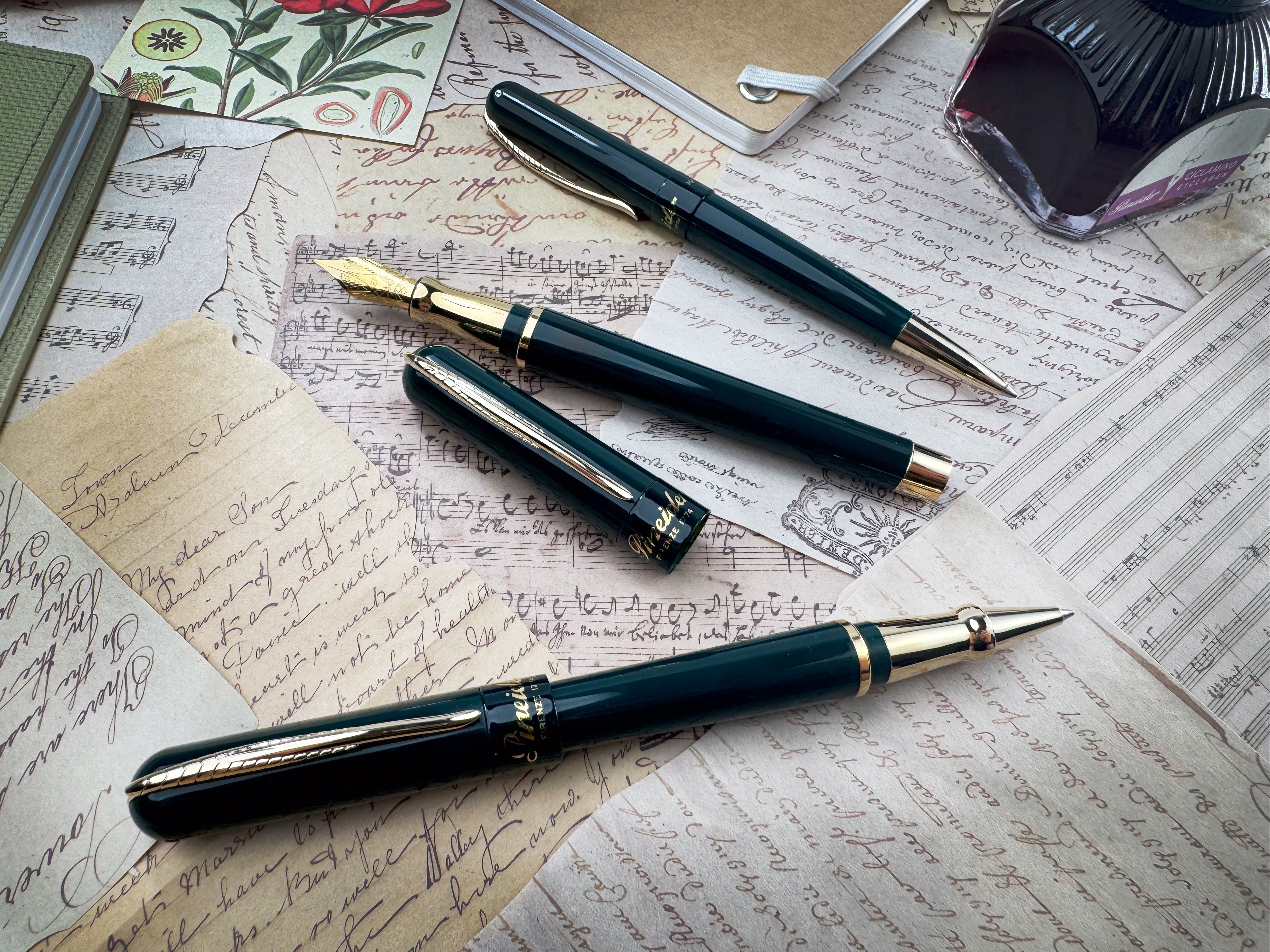 Pineider Avatar UR Anniversary Green w/Yellow Gold Limited