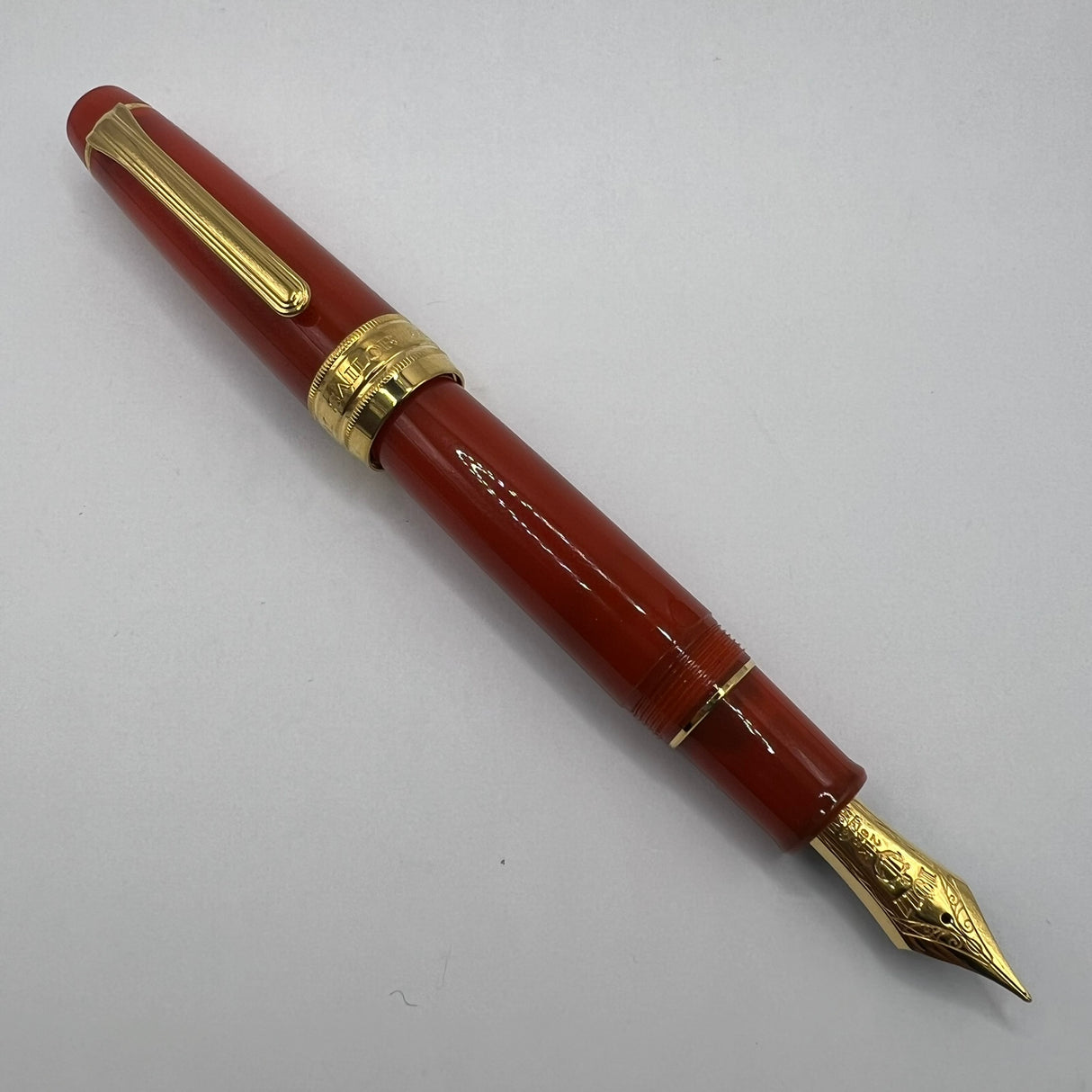 Sailor Professional Gear King of Pens Fountain Pen - Pillow Book - Autumn Sky(Coral)  -  Broad 21kt Gold Nib