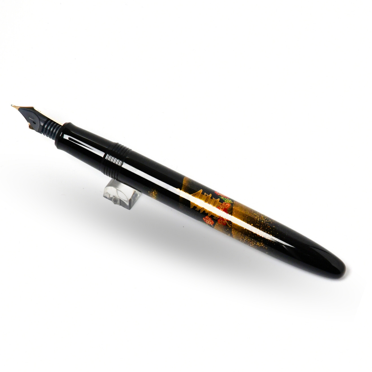 Namiki Yukari Autumn Leaves Maki-e Fountain Pen - Medium 18kt Gold Nib