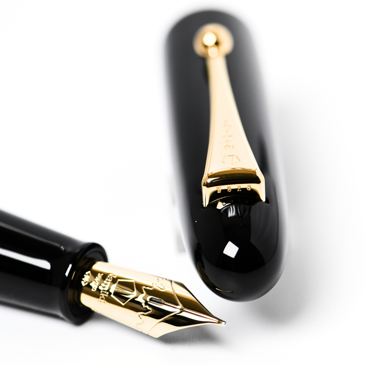 Namiki Yukari Royale Black Urushi Fountain Pen - Medium 18kt Gold Nib