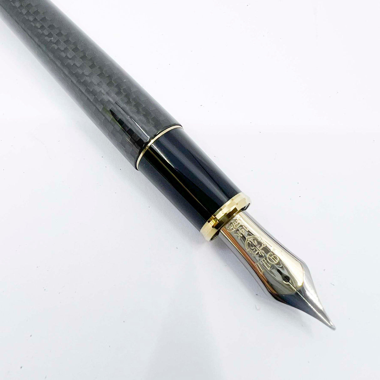 Sailor Profit 75th Anniversary Carbon Fiber Special Edition Fountain Pen (1986) -  Medium 14kt Gold Nib