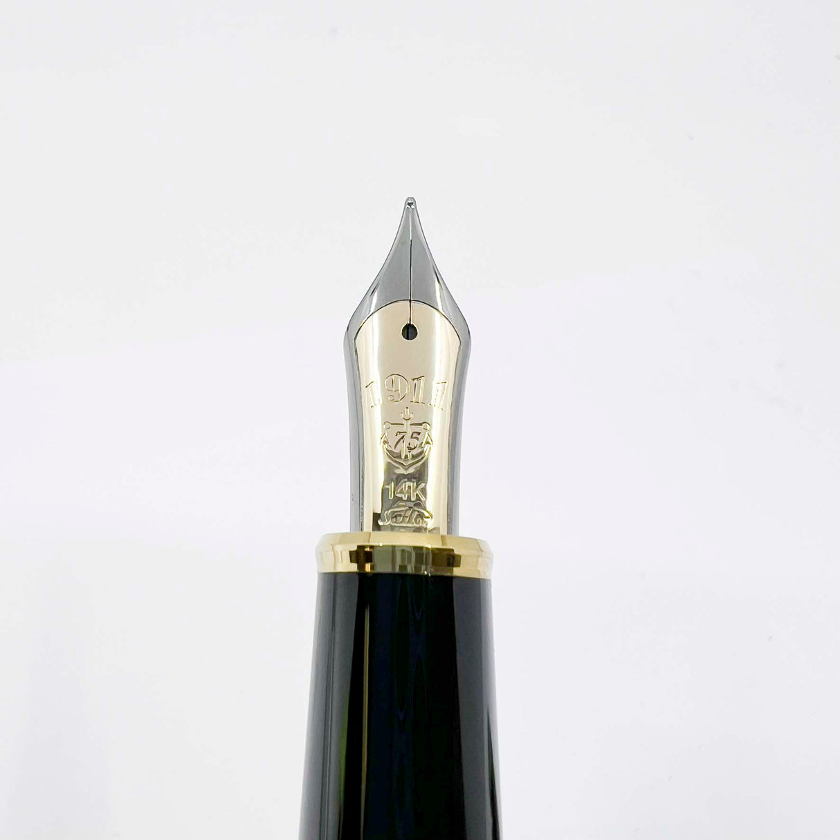 Sailor Profit 75th Anniversary Carbon Fiber Special Edition Fountain Pen (1986) -  Medium 14kt Gold Nib