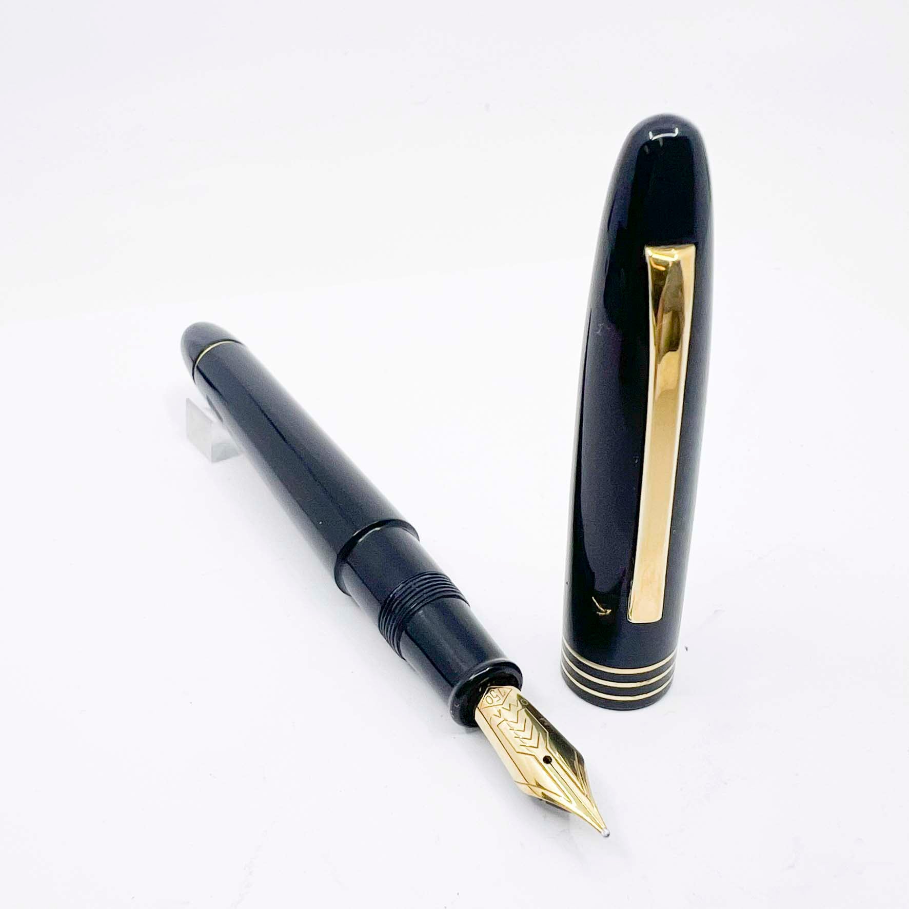 OMAS Ogiva Black Museum of Modern Art New York Fountain Pen - Semi
