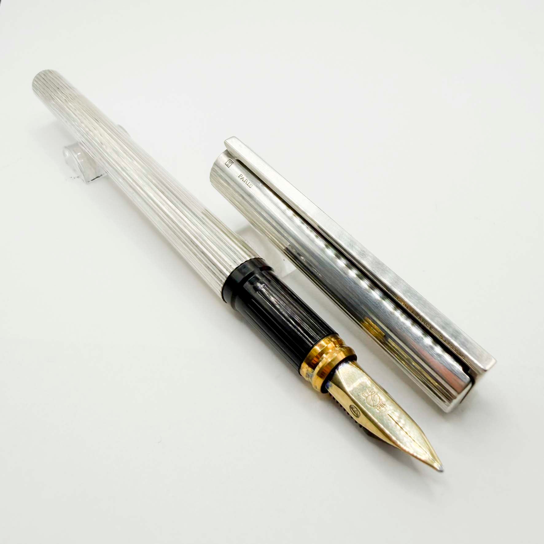 S.T. Dupont Classic Fluted Silver Plated Fountain Pen - Medium