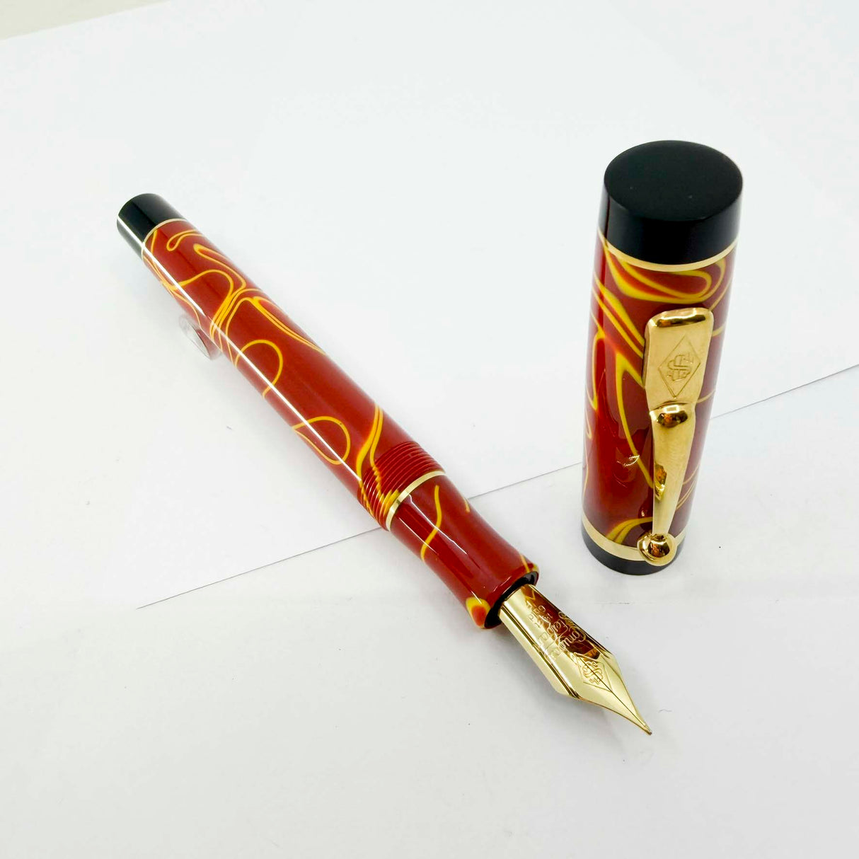 Conway Stewart Duro Rust & Yellow Swirls Fountain Pen - Fine 18kt Gold Nib