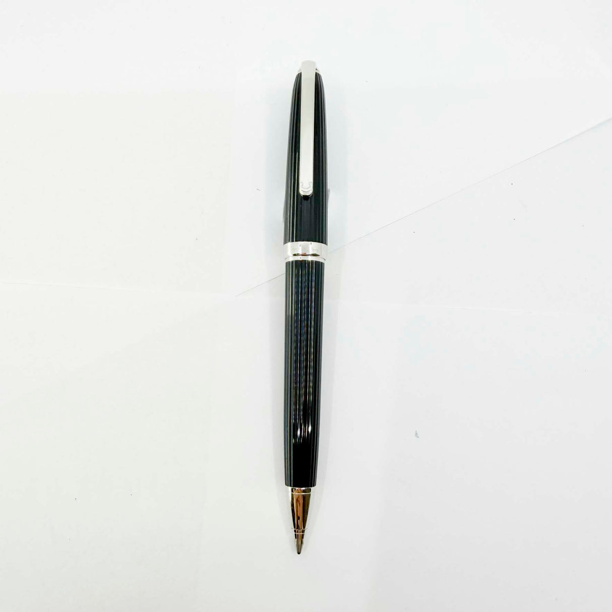 Cartier - Louis Cartier Black Composite Ribbed Ballpoint - Platinum-Plated Trim