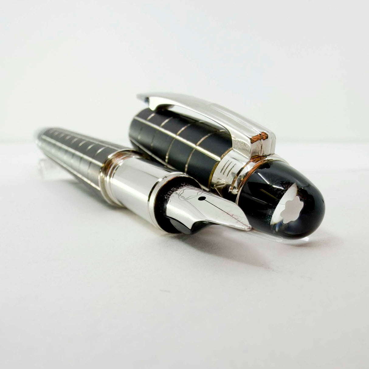 Montblanc Starwalker Metal & Rubber Special Edition Fountain Pen - Fine 14kt Gold Nib