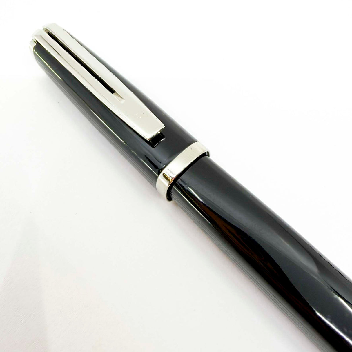 Waterman Oversized Exception Black Fountain Pen - Alternating Sides of Charcoal Stripes -Medium 18kt Gold Nib (Copy)