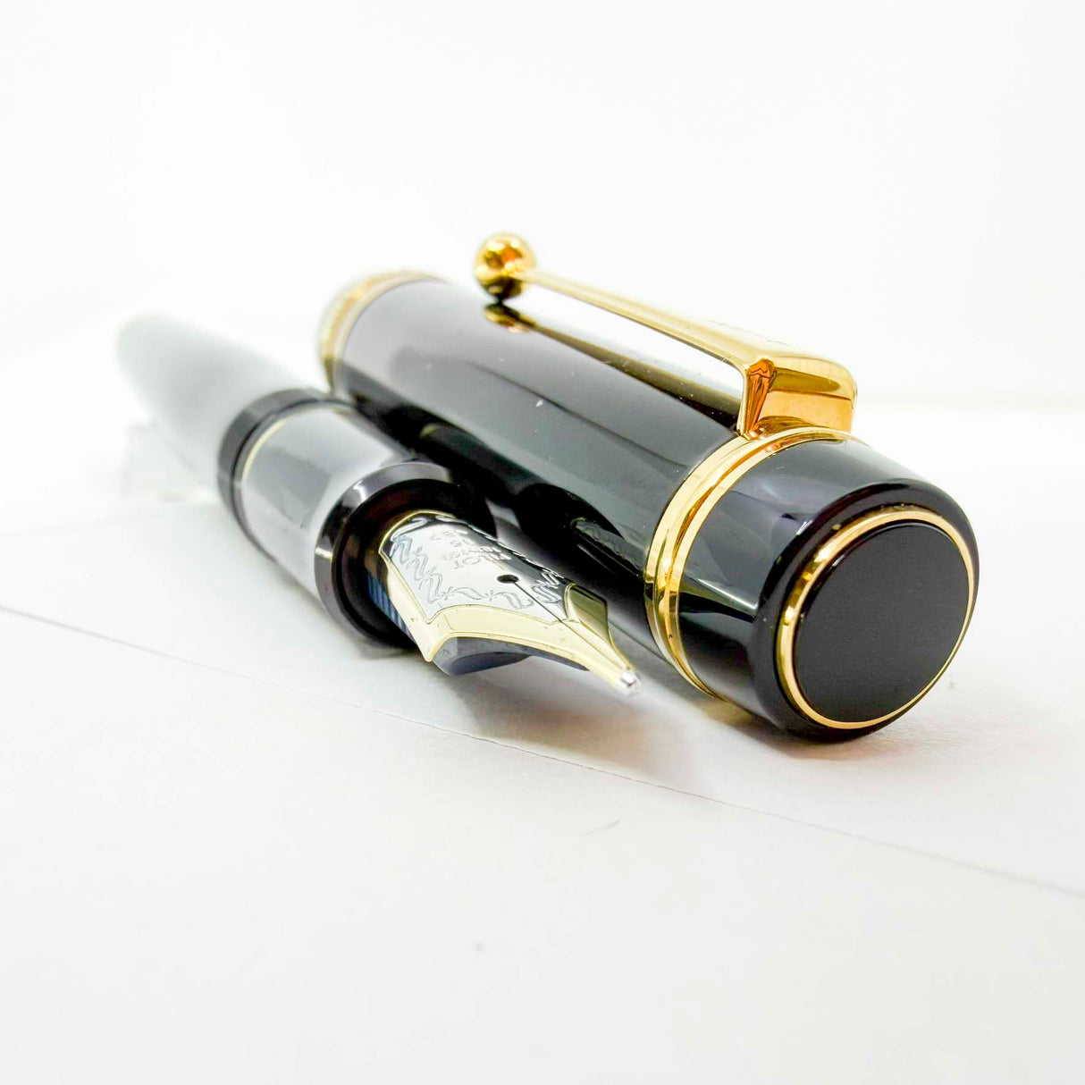 Pilot Custom 845  Black Urushi Fountain Pen (Earlier Style) - Broad 18kt Gold Nib