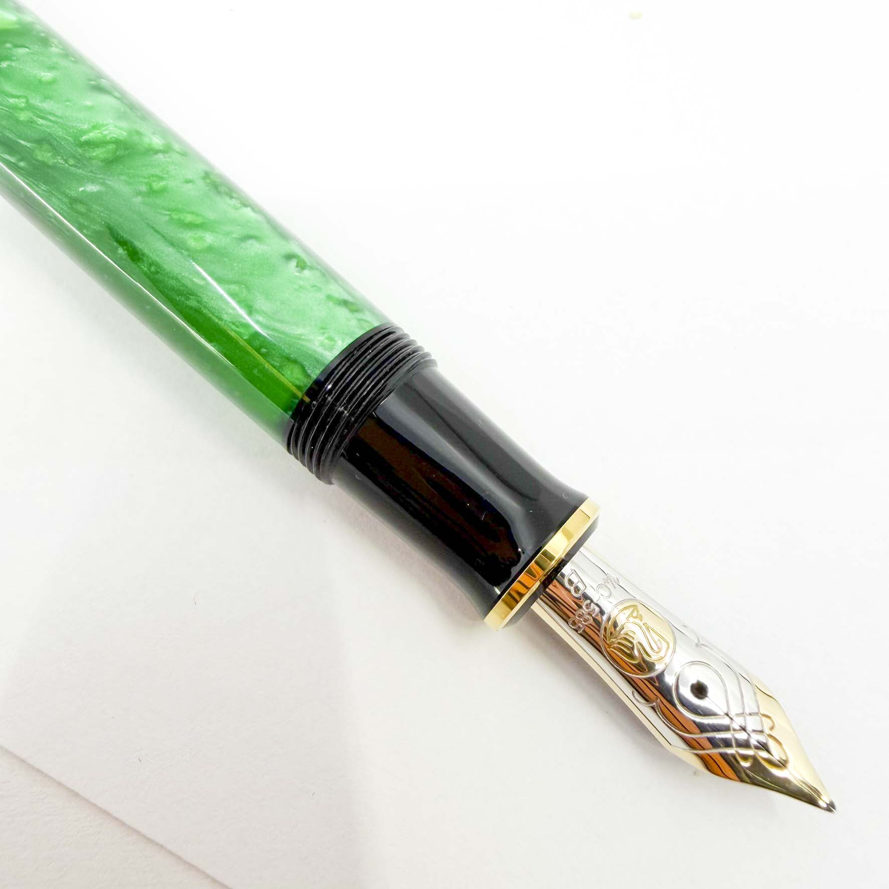 Pelikan Souveran M600 Marbled Vibrant Green Special Edition