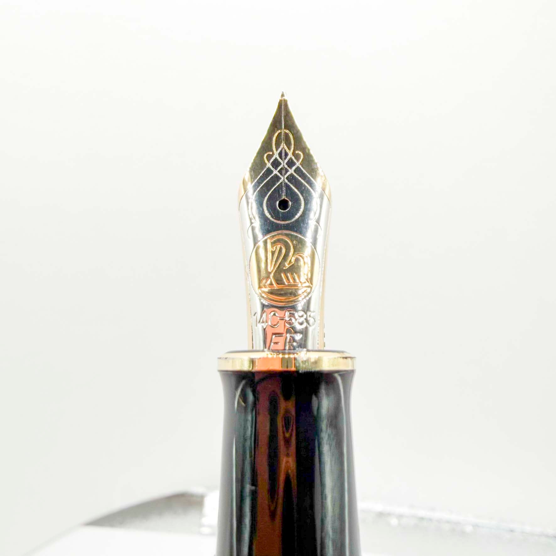 Pelikan M800 Solid Black Fountain Pen - Early Model 