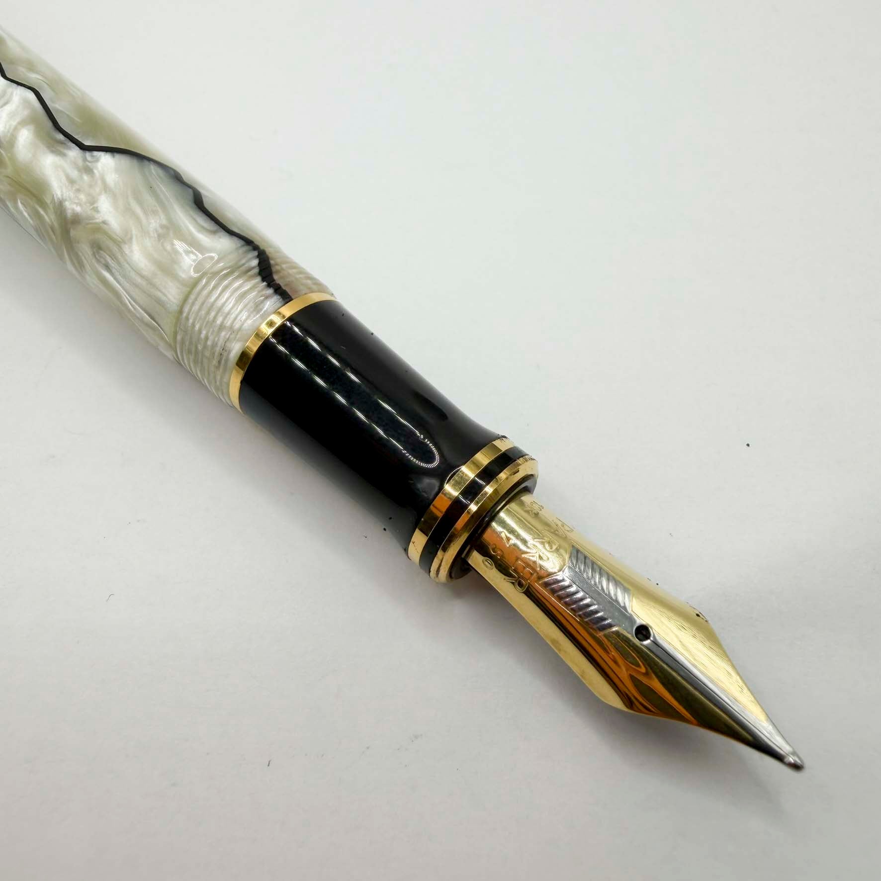 Parker Duofold Centennial (Largest Size) Lustrous Pearl & Black