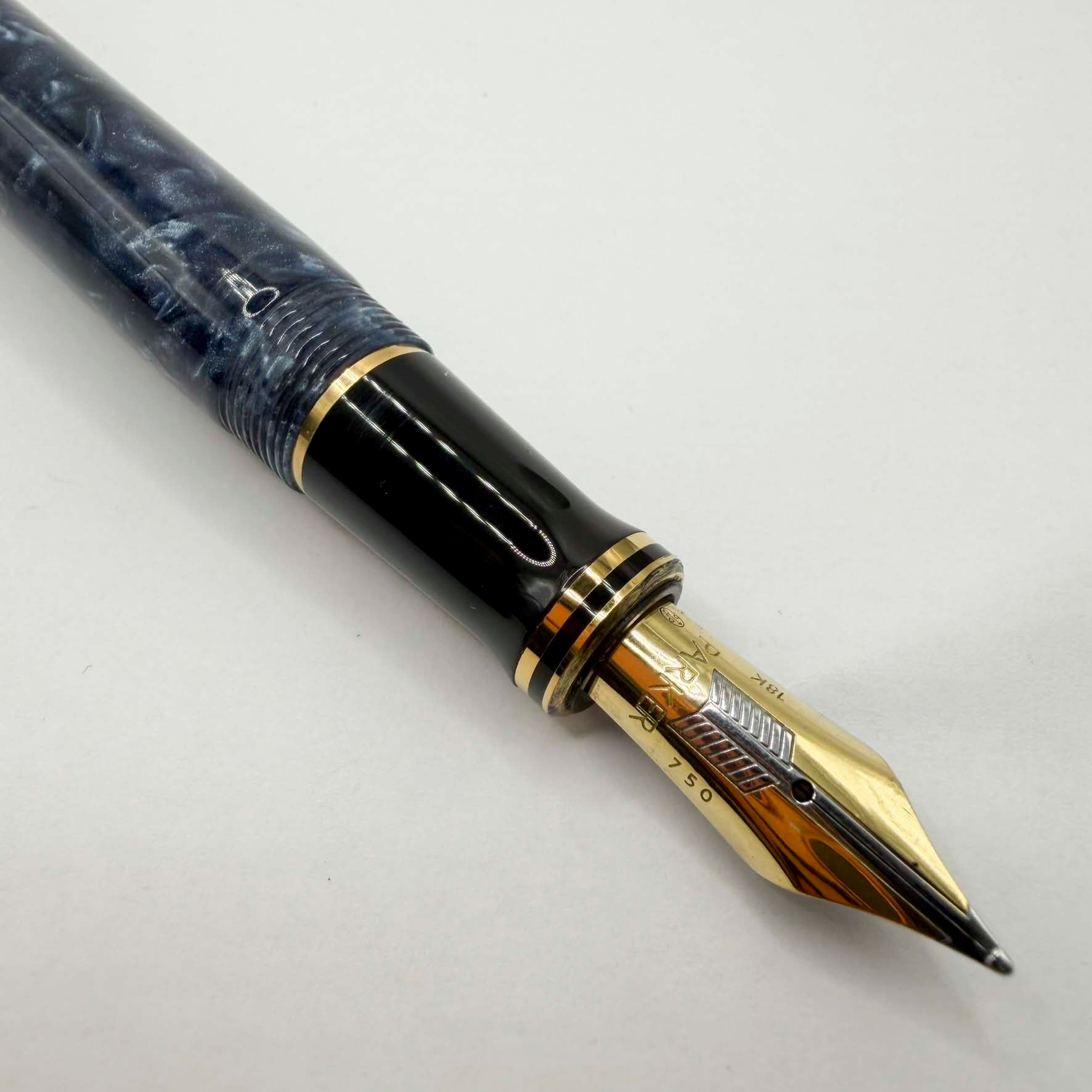 Parker Duofold Centennial (Largest) Marbled Blue Fountain Pen