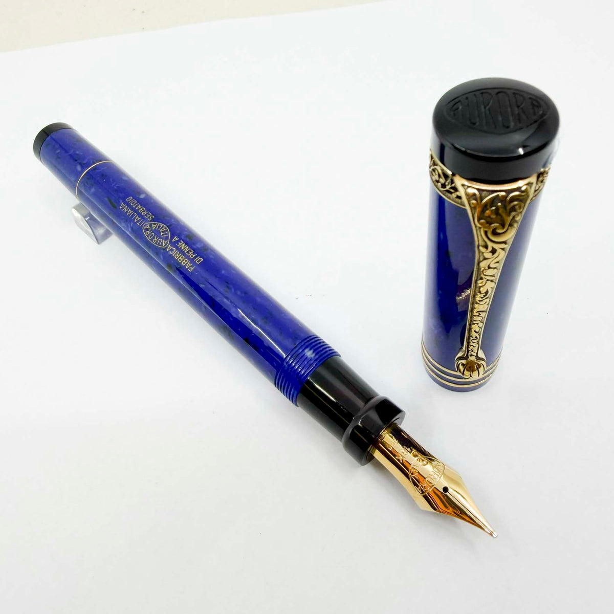 Aurora Internazionale Blue Marble Auroroloide Limited Edition Fountain Pen - Medium 18kt Gold Nib