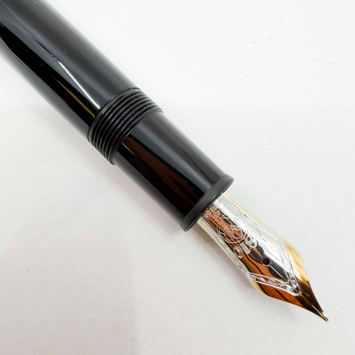 Montblanc #147 Traveler Black Resin LeGrand Meisterstuck Fountain Pen - Fine 14kt Gold Nib - CARTRIDGE FILL ONLY