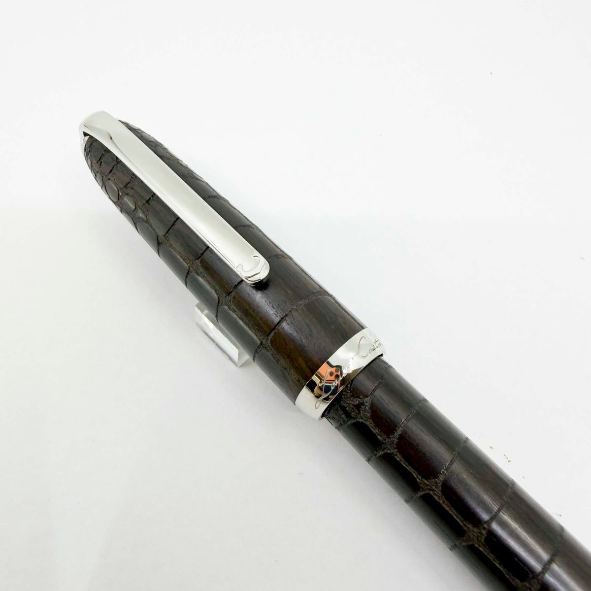 Cartier Louis Cartier Dandy Crocodile Scales Engraved Wood Body Limited Edition Fountain Pen - Medium 18kt Gold Nib