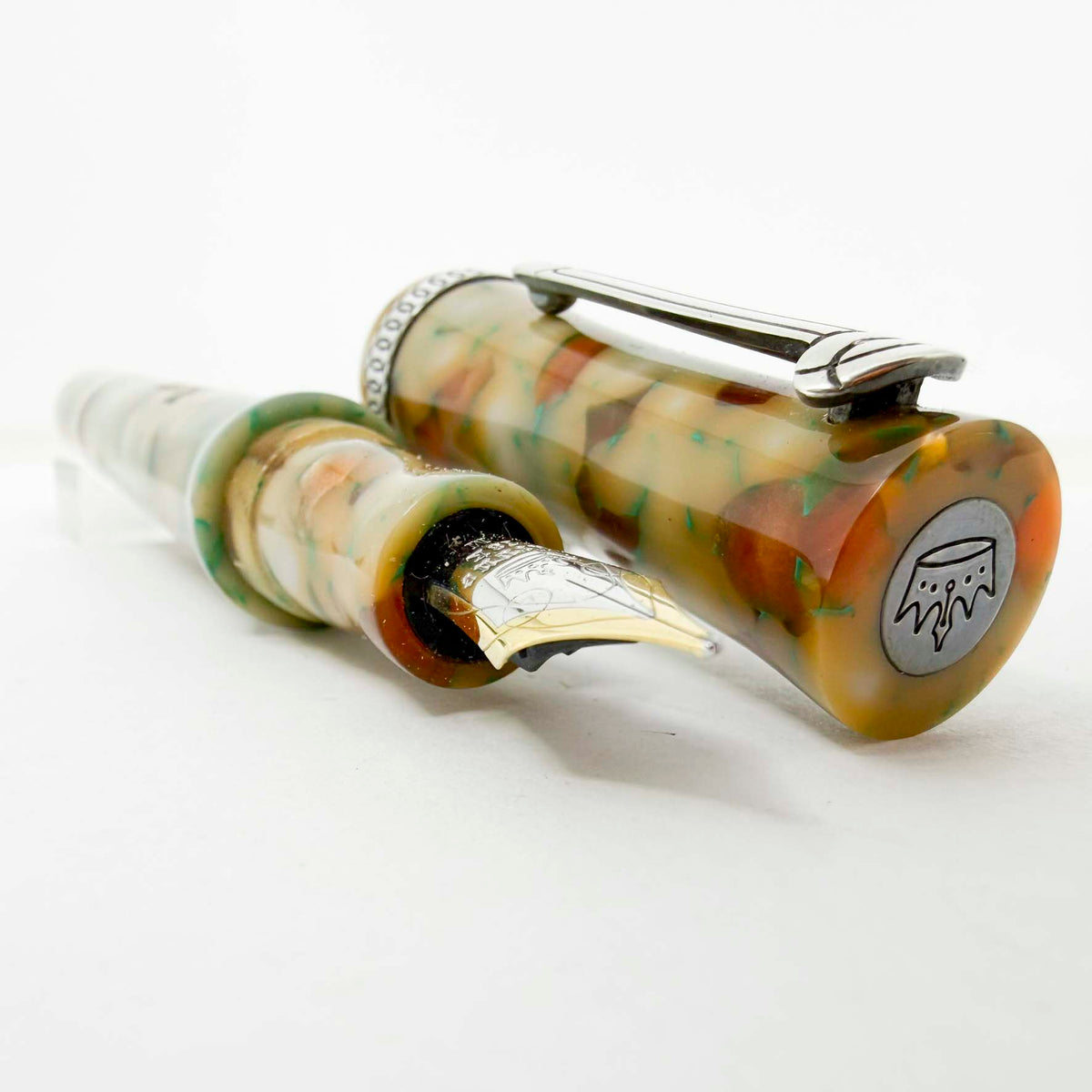 Krone Daddy-o Va Va Va Voom Fountain Pen - Medium 18kt Gold Nib