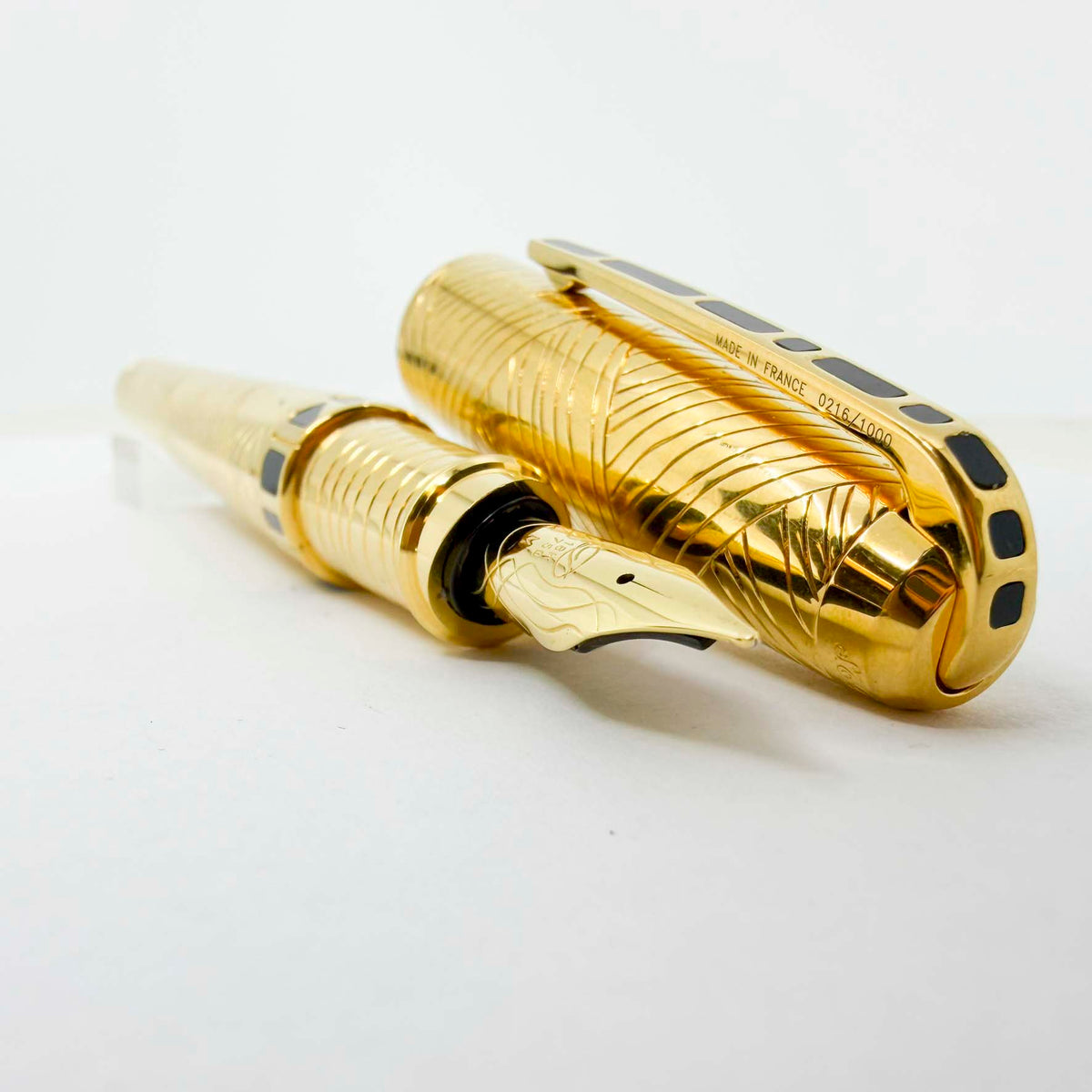 S.T. Dupont Afrika Limited Edition  Fountain Pen - Circa 2000 - Medium 18kt Gold Nib