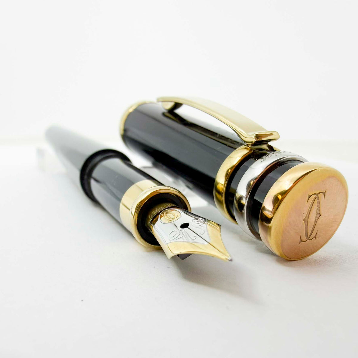 Cartier Black Trinity Fountain Pen - Fine 18kt Gold Nib