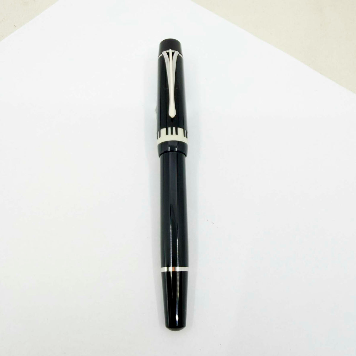 Montblanc Herbert von Karajan Donation Special Edition Fountain Pen - Medium 18kt Gold Nib