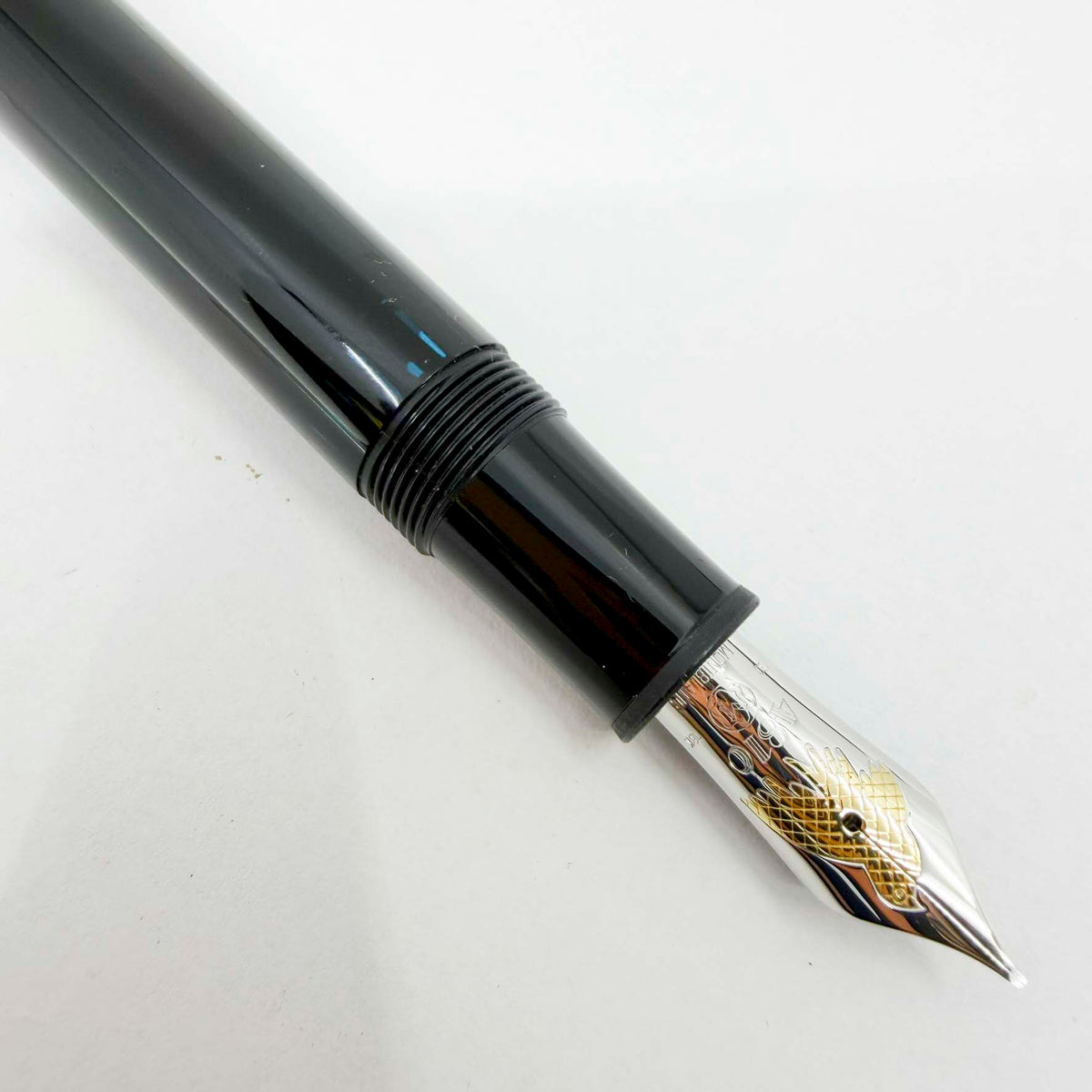 Montblanc Herbert von Karajan Donation Special Edition Fountain Pen - Medium 18kt Gold Nib