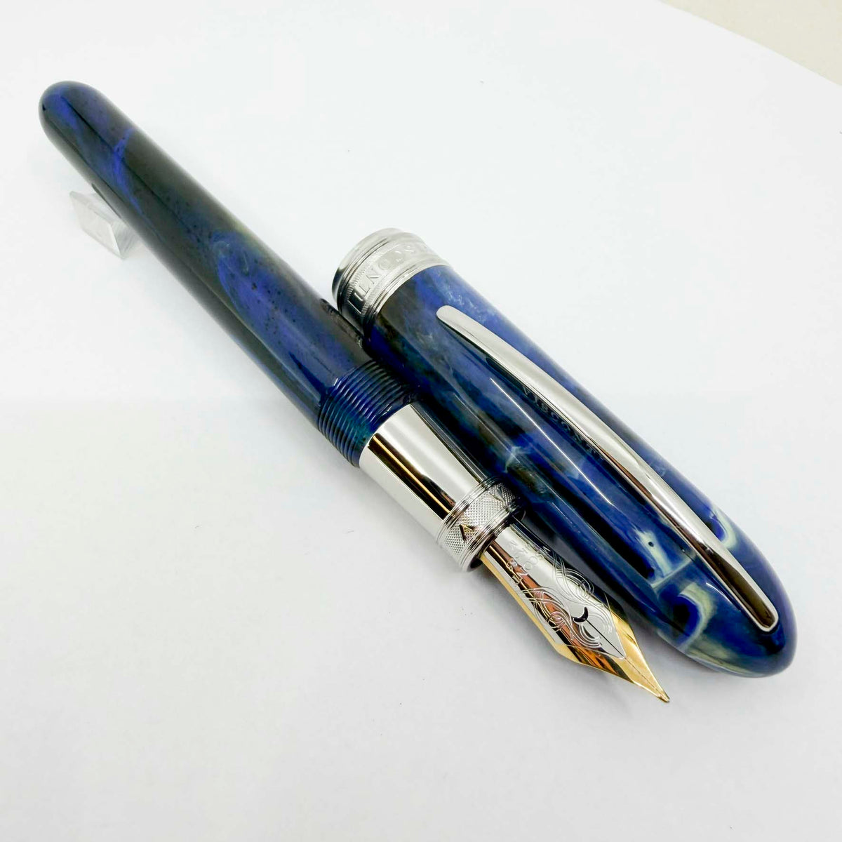 Visconti Early Van Gogh Maxi Ocean Blue Fountain Pen - Large Medium 14kt Gold Nib