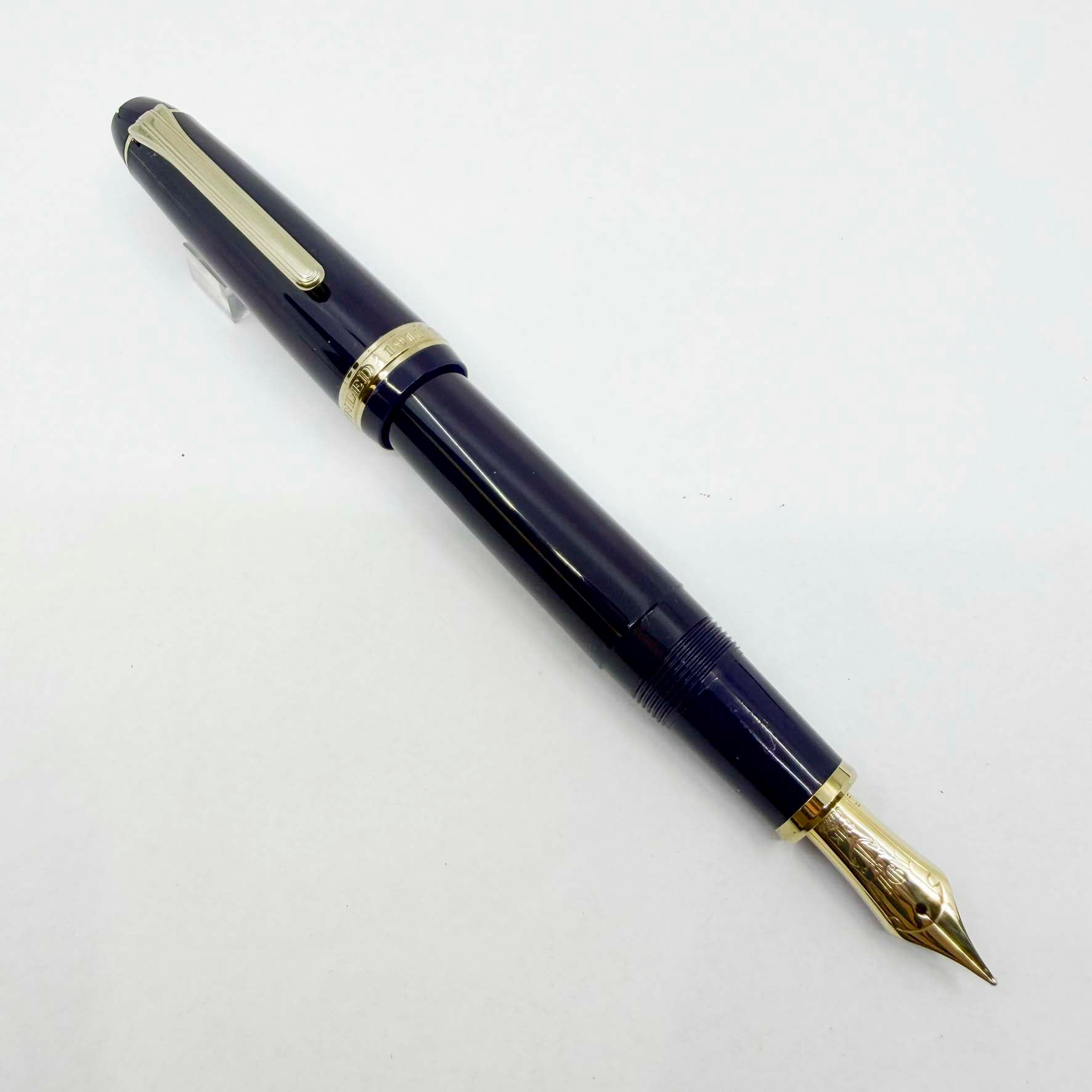 Sailor Profit Large Navy Blue Fountain Pen - Broad 21kt Gold Nib